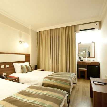 Megapole Hotel Izmir Exterior foto