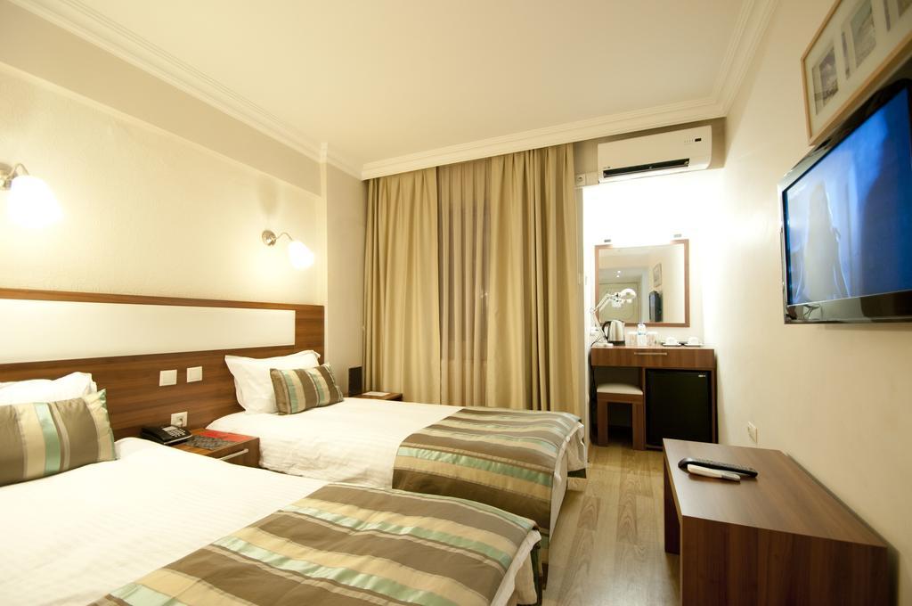 Megapole Hotel Izmir Exterior foto