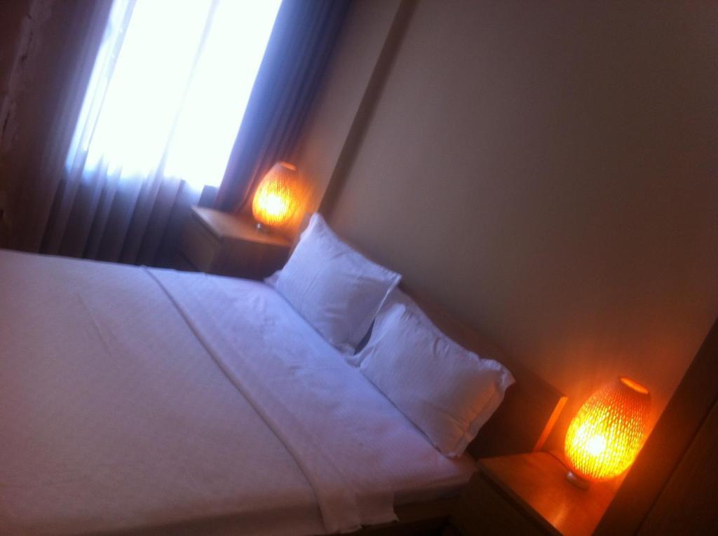 Megapole Hotel Izmir Zimmer foto